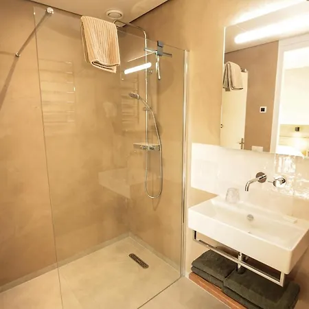 Hof Kleeberg Hotel *